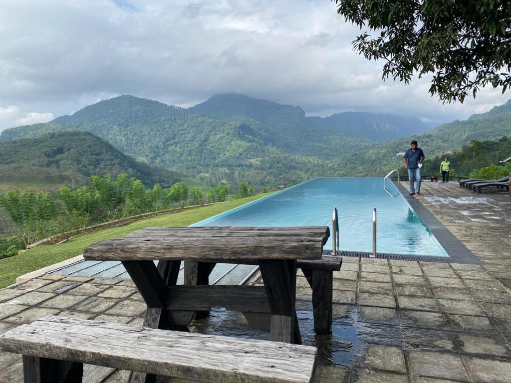Leaf Olu Ella Otel Yatiyantota Dış mekan fotoğraf
