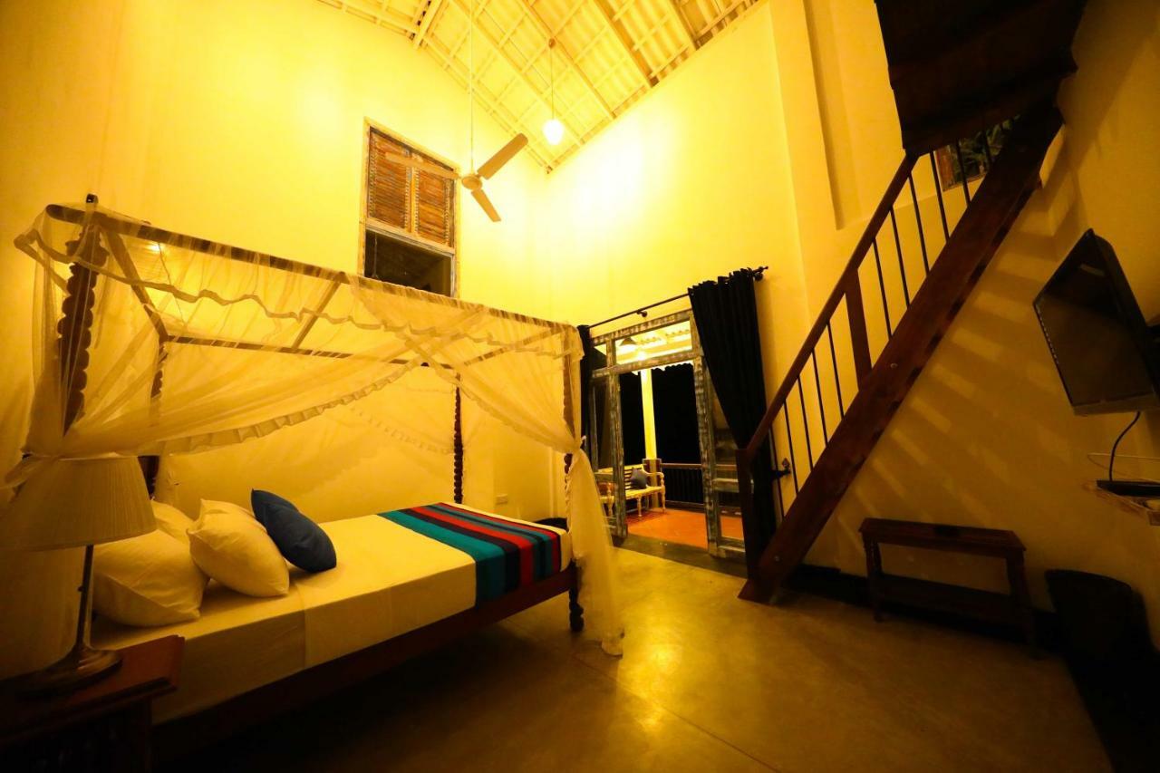 Leaf Olu Ella Otel Yatiyantota Dış mekan fotoğraf