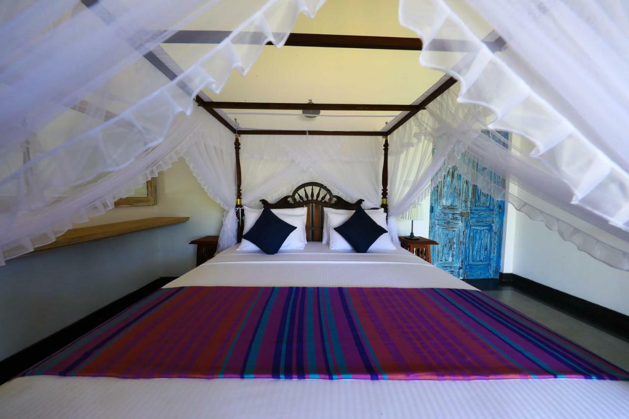 Leaf Olu Ella Otel Yatiyantota Dış mekan fotoğraf
